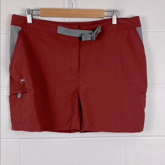 Helly Hansen women’s lightweight burnt red short outdoor hiking camping size XL - Picture 1 of 5